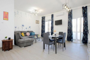 Luminoso Appartamento - Vicino Mare, APT e Roma